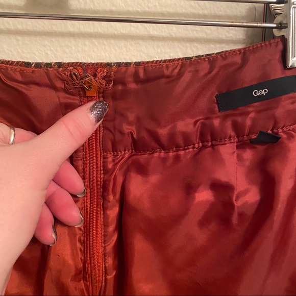 Red Plaid GAP Miniskirt w/Buttons, sz. 0 💋 - Picture 3 of 7